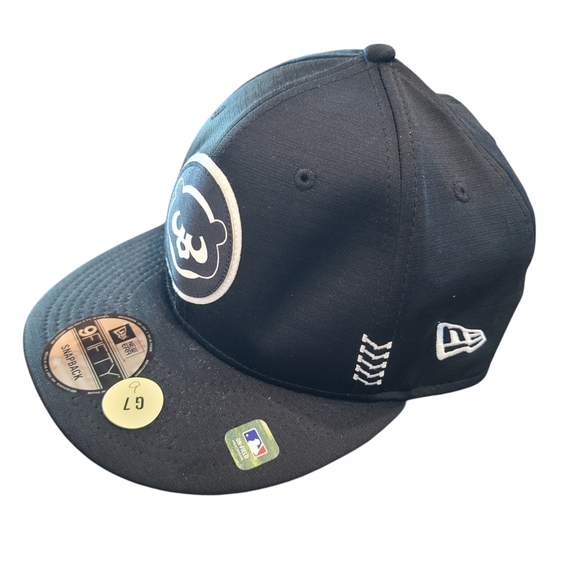 Chicago Cubs Black Clubhouse 1984 Bear 59FIFTY Fitted Cap - Picture 2 of 8